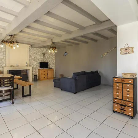 Maison A *