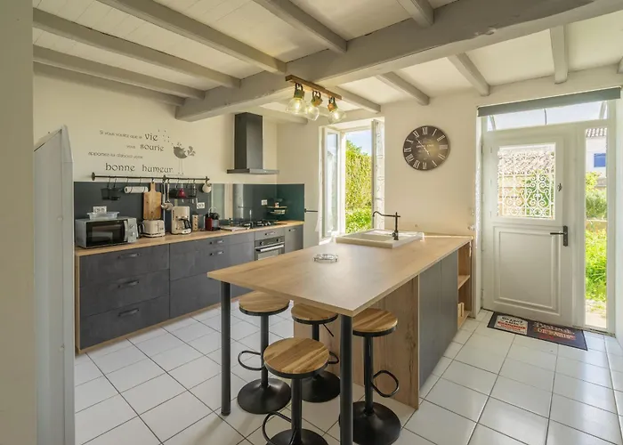 بيت للعطل Maison A Cozes